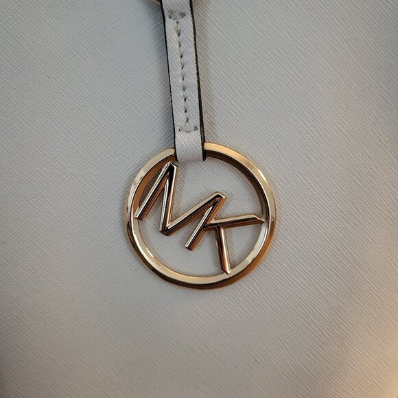 Michael Kors Jet Set White Tote and Wallet Set - Picture 2 of 11